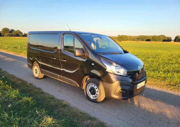 Renault Trafic cena 48900 przebieg: 106878, rok produkcji 2016 z Zambrów małe 56